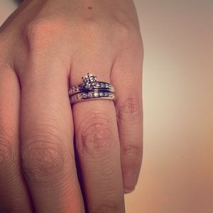 14k white gold Hearts on Fire wedding ring set.